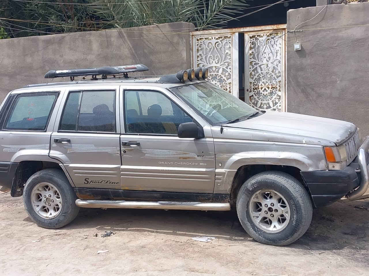 جيب شيروكي موديل 1997رقم ديالى مشروع وطني محوره محرك وگير بطه مكاني الناصرية سوق الشيوخ السعر 23 او مراوس بسيارة سيدان او هارتوب  ***********
