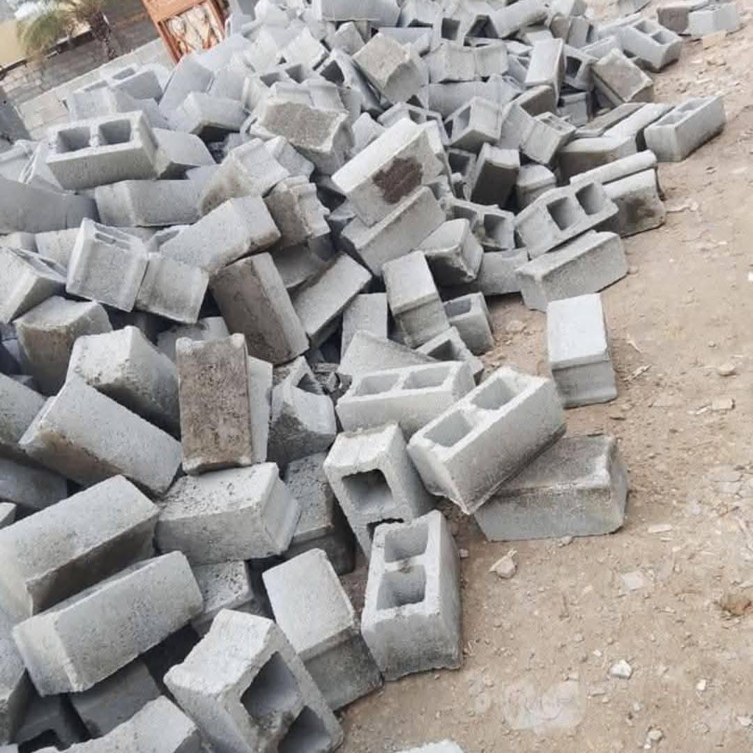 يتوفر بلوك قلاب ثقيلة درجة اولى( الاسمنت 2كيلو)  العنوان الباوية سعر 1000بلوكة 450 مطروح بالمعمل بدون توصيل  ويوجد توصيل( بالرافعة او الوري)ب اسعار مناسبة جدا  ل كافة مناطق ديالى وبغداد للاستفسار
***********
