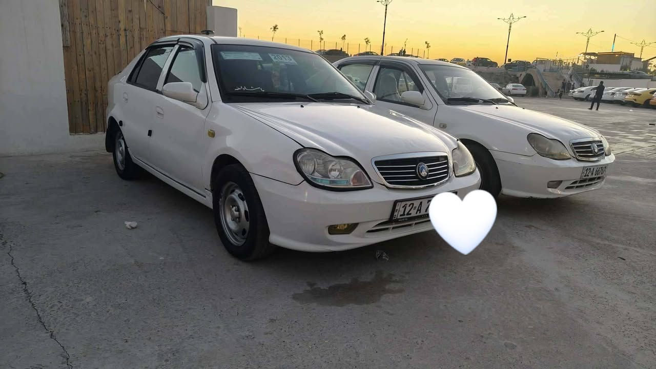 سيكي 2013
صبغ قطعتين سيارة جهازه 
تبريد ثلج 🥶 
طخم جديد 
طخم تيات جديد 
باتري جديد
عالي زينون 
شاشه كامره دوارة 
شرط التحويل 
ارقام مسطره 
كاربون مستر 
سعرها 55 او بيها مجال للطيبين 
***********
