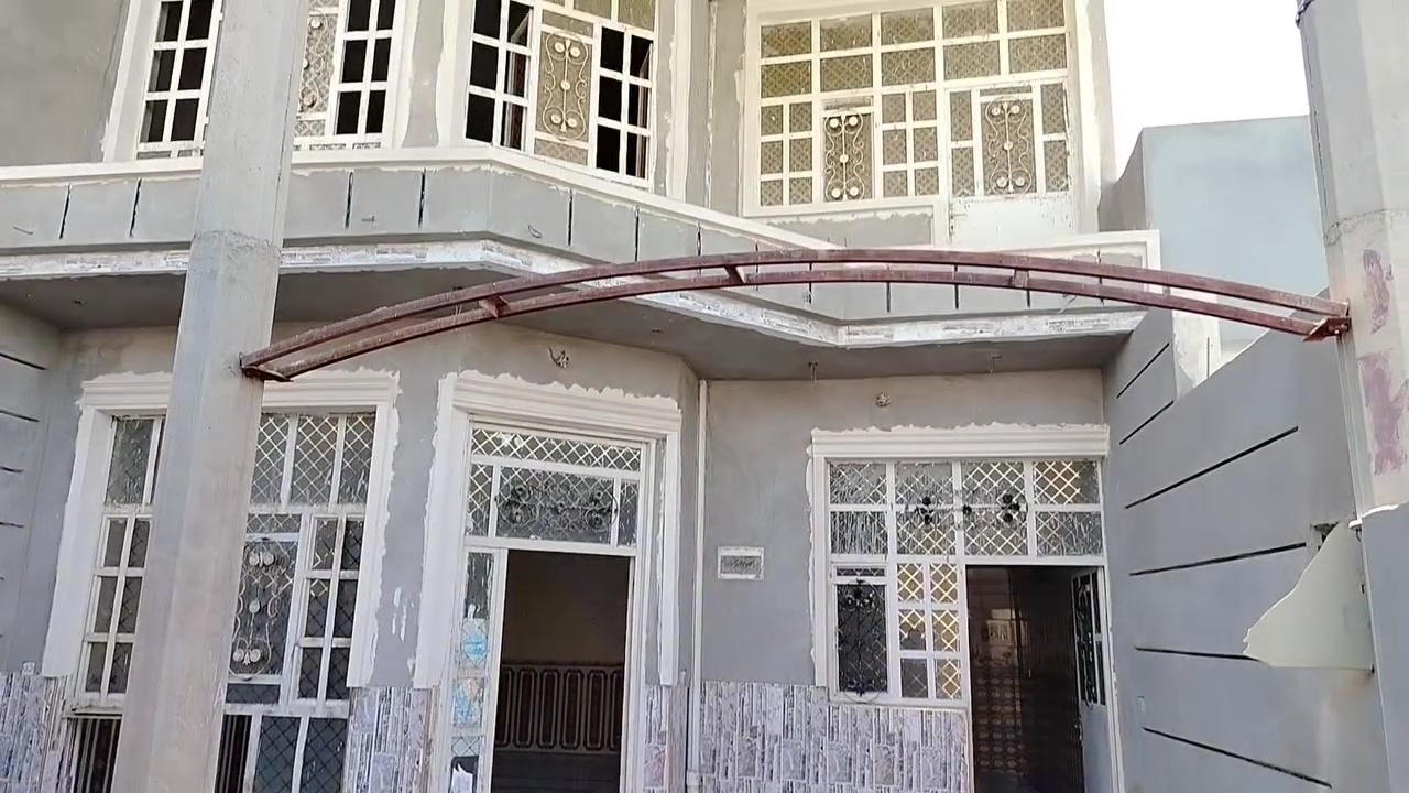 بيت قاطين  للبيع مساحة 210 متر سند العقار سند 25 باسمي يتكون من استقبال ومطبخ وصالة وغرفة نوم 
الموقع بعقوبة ام العظام حي النور خلف الصناعة الاولى 
السعر 85 وبي مجال للاستفسار 
***********
او ع الخاص
