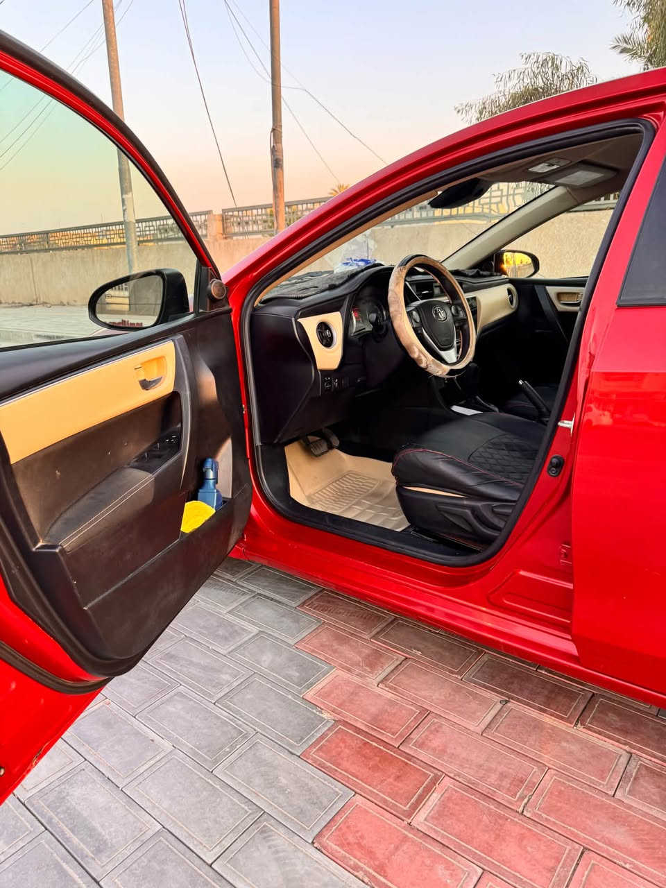 السلام عليكم البيع كورلا موديل 2019 وارد امريكي حادثها جاملغ جهت الصدر وشويه بل بنيد السياره نضيفه مال جنايه مامحتاجه برغي ماشيه 85 
مكان كربلاء السعر 127 وبيها مجال الرقم *********** اتصل وبيك خير وتدلل
