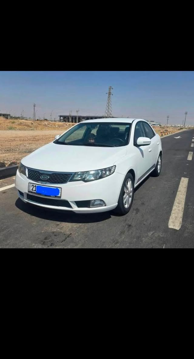 كيا سيراتو موديل ٢٠١١ رقم شمالي سليمانيه بسمي تحويل مباشر سنويه جديده ٢٠٣١ هزه جديده كفاله عامه مكينه وكير حداديه من كلشي فقط شبر تكحيل وبارد جاملغ خلفي 
مكانه واسط قظاء الزبيديه استفسار ***********
***********
