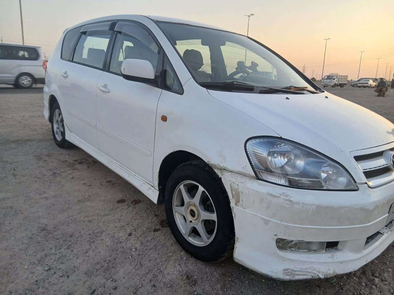 السلام عليكم اخوان سياره ابصم موديل 2001جديده تخم تاير تبريد ٣قطع جاهزه كير محرك حداديه مكفول من الكص والنقل دواخل نظيفه  سياره بأسمي شرط التحويل رايدها ب١١٠ وبيه مجال
للتواصل ***********
