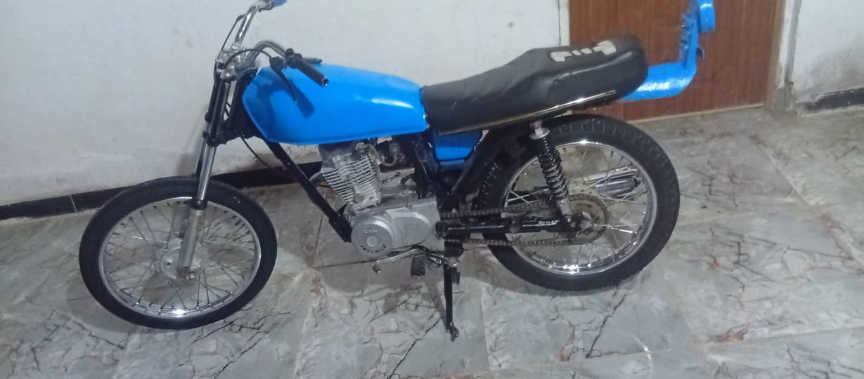 معمره • بلا حجز • محرك