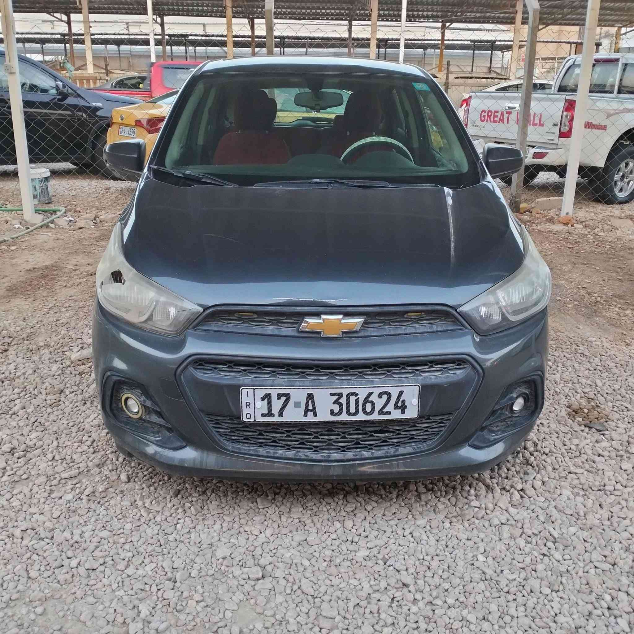 السلام عليكم سبارك موديل 2018وارد امريكي ماشيه 49 ميل حادثها الجاملغ الامامي الايسر والباب بدون داخل السعر57 وبيها مجال قليل للشراي تبريد ثلج تخم تاير جديد حداديه جديده السياره نظيفه وجاهزه من كلشي للاتصال ***********
