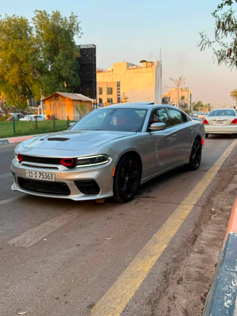 سلام عليكم
� الموديل: 2021

✅ الفئة: SXT

✅ الدفع: AWD (فور ويل)

✅ اللون: أخضر زيتي مميز

✅ الحالة: نظيفة جداً، استخدام شخصي، جاهزة للفحص.

المواصفات:

✔️ 3600

✔️ تشغيل بصمة

✔️ شاشة كبيرة مع كاميرا خلفية

✔️ مثبت سرعة

✔️ حساسات

✔️

✔️ فتحة سقف 

✔️تبريد ثلج ❄️ 

سعر٢٤٠بيهة مجال ***********
مراوس هم ترهم

