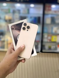 ايفون 16 برو ماكس جهاز لوك ما مفتوح  ذاكره 256 بطاريه 90 ضمان ماستر جه...