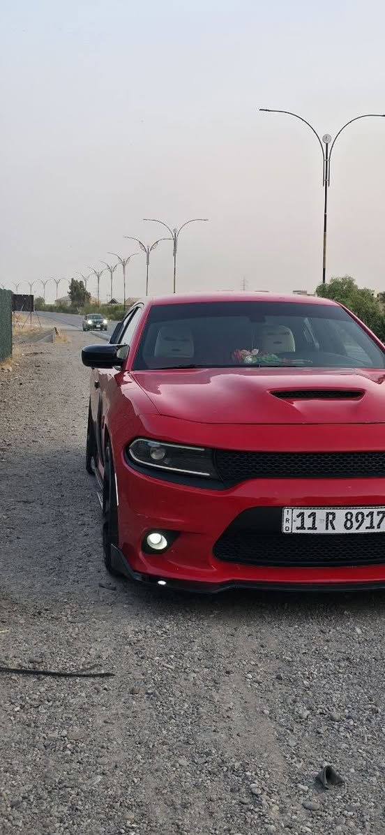 السلام عليكم ورحمة الله وبركاته
جارجر RT للبيع 
مكينه 5700🔥
موديل 2018
حادثها  جاملغ الامامي وبنيد  
كير طياره شاشه كبيره تحكم سرعه مري هيتر كشنات حضن مود srt حداديه نافضها كلها قبل سبوع 
شاشه كبيره كامره دواره رقم بغداد دولي بسمي 
محرك وكير  مكفول تبريد ثلج  وتدفئه  شغال ويل نجمه خسفه قويه لايت زنون 
مكاني بابل 
للاستفسار الاتصال على الرقم 
***********
