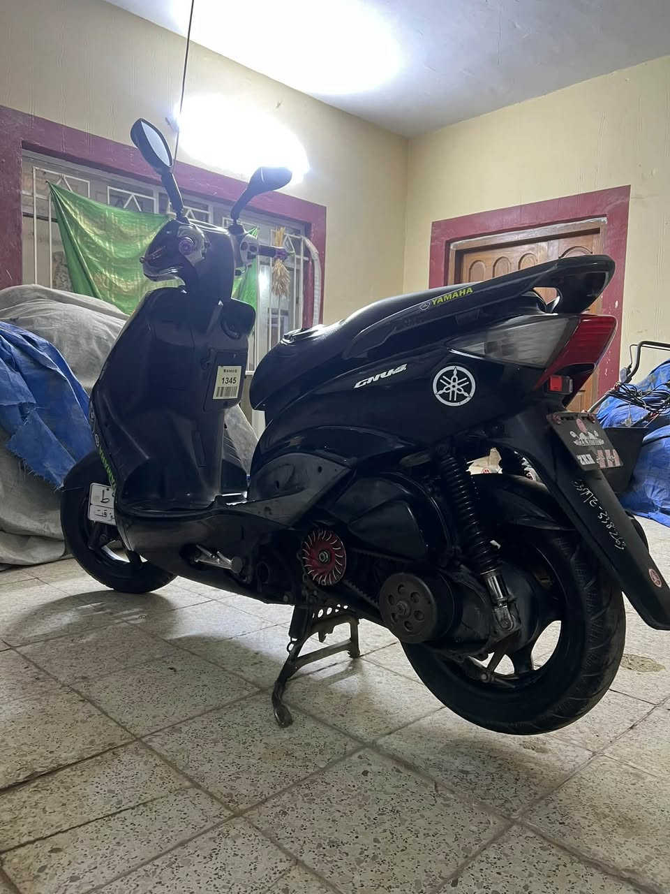 سكنس نثيه 140للبيع السعر 650وبيها مجال دراجة نكرة سلف بكل وقت نضافتها 95‎%‎ موجود بيها مكاتبه و منفيس مكاني بغداد الحسينية ***********
