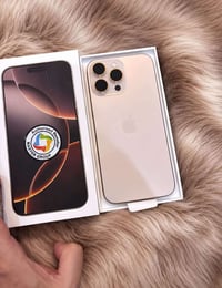 ايفون ١٦ برو ماكس • ٢٥٦ • بطارية ١٠٠%