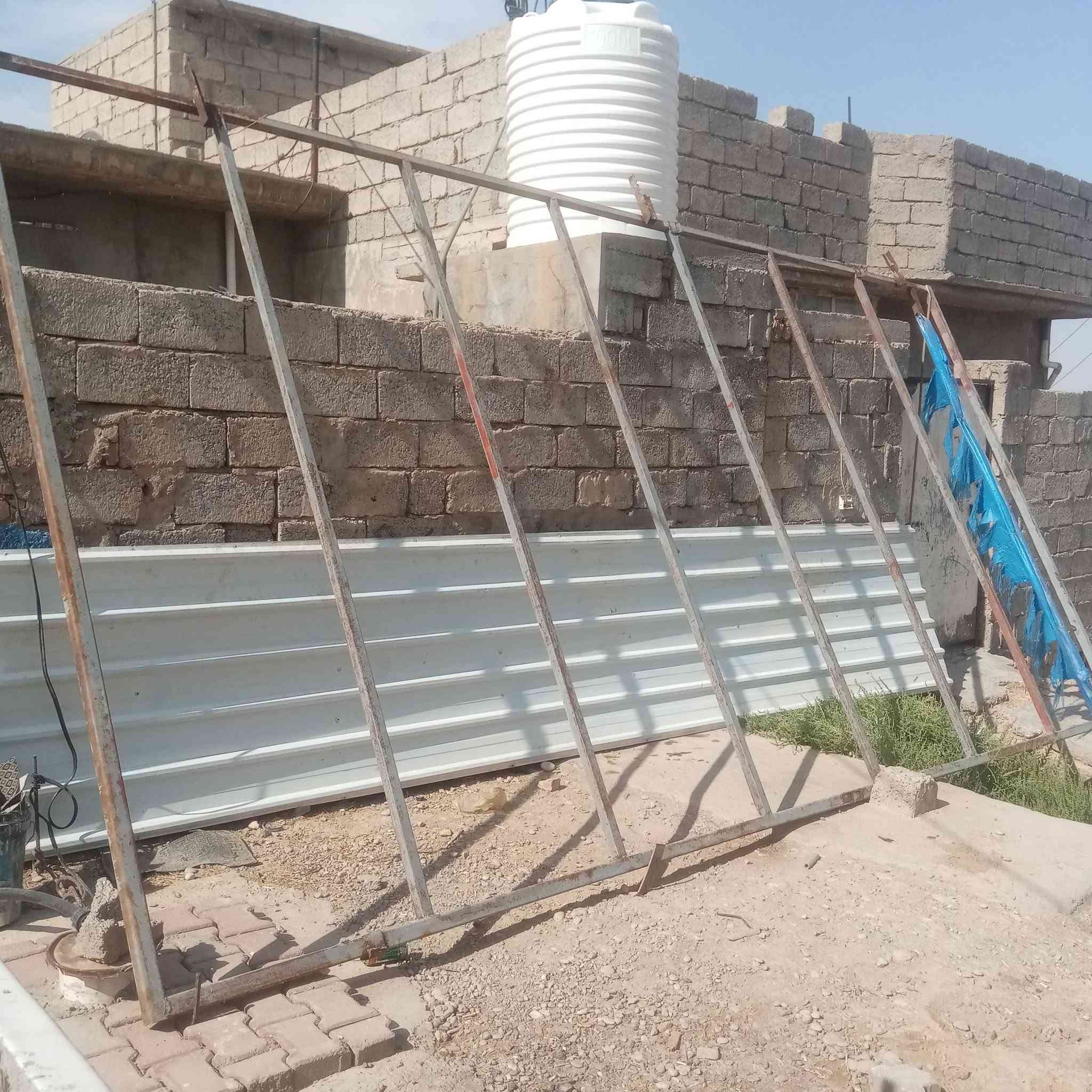 للبیع سقیفە عرض 3متر تول 6متر  رقم ***********
