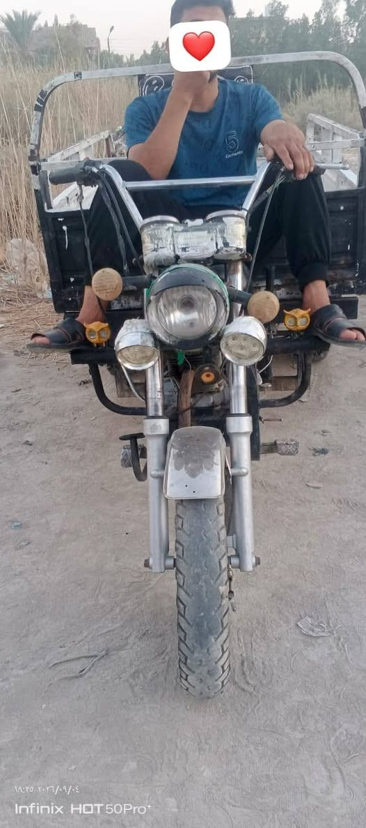 ستوته ام الطير البيع مديل 2020 أوراق شمالي السعر مليون وميه وبيها مجال الرقم ***********
للعنوان ديالى للغالبيه
