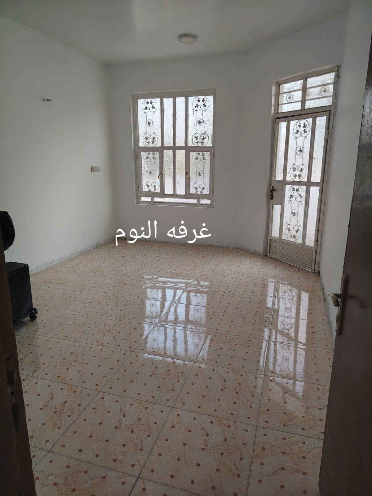 🏠 دار للبيع في بهرز – باب الخان
📐 المساحة: 100 متر
📏 الواجهة: 8 م × النزال: 12.5 م
🏡 طابقين
📜 طابو زراعي – سند 25

🔹 الطابق الأول: استقبال، صالة، غرفة نوم، مطبخ، صحيات داخلية وخارجية.
🔹 الطابق الثاني: 3 غرف، صحيات، وبيتونة.

📍 الموقع: بهرز – باب الخان

📞 للاستفسار: ***********

نص مكتوب في الصور:
- صحيات
- استقبال
- غرفة النوم
- صاله
- مطبخ
- غرفه النوم
- غرفة النوم او صاله