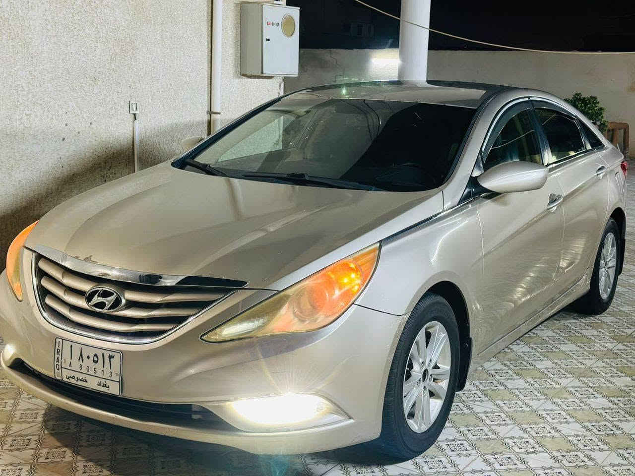 الســلام عــليـكـم
~ ~ ~ ~ ~ 
  Hyundai_Sonata_2012
سوناتا 2012 امريكي رقم بغداد الماني تخم تاير جديد تخم حدادية ومنظومة تبريد كاملة جديدة ،صدر خلفي امامي جديد ، مكينة 2400 GDI مبدل كازكت ماشية 160 الف
السونار مرفق مع المنشور
مواصفات 
 بصمة , شاشة, كامرة خلفية,تحكمات ستيرن,نظام eco اقتصادي معروفة المواصفات البقية 🤍 
مكان السيارة - كربلاء الحسينية
السعر - 98 ورقة
الاتصال ‏‪***********‬‏
