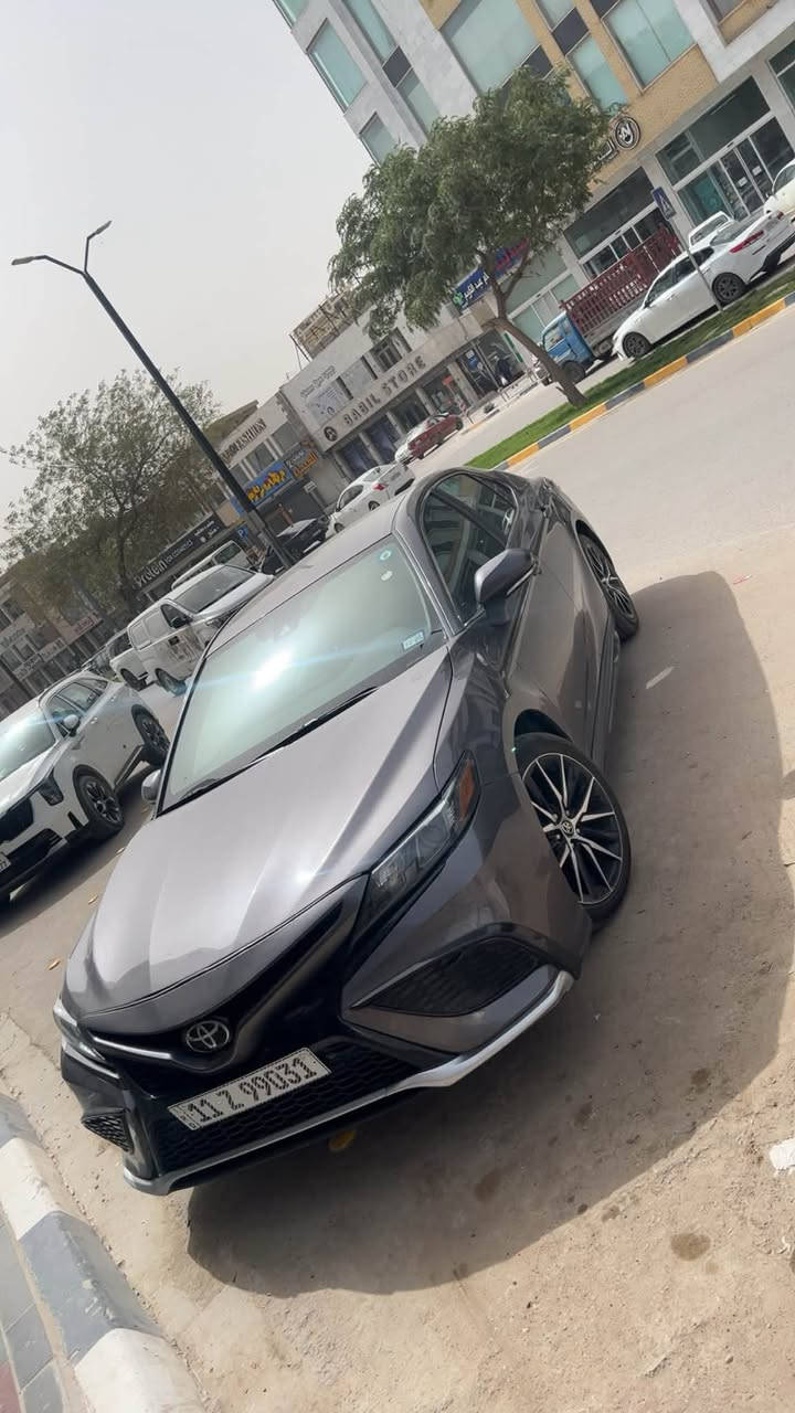 Toyota Camry
موديل / 2023
ممشى/ 40 الف كيلو متر
الضرر / جاملغ جه السايق + بنيد فقط بدون ايرباك
مواصفات se/ رادار امامي خلفي جانبي شاشه 
(Apple CarPlay/Android Auto)
رقم بغداد 
موقع السياره بغداد 
الاستفسار ***********
