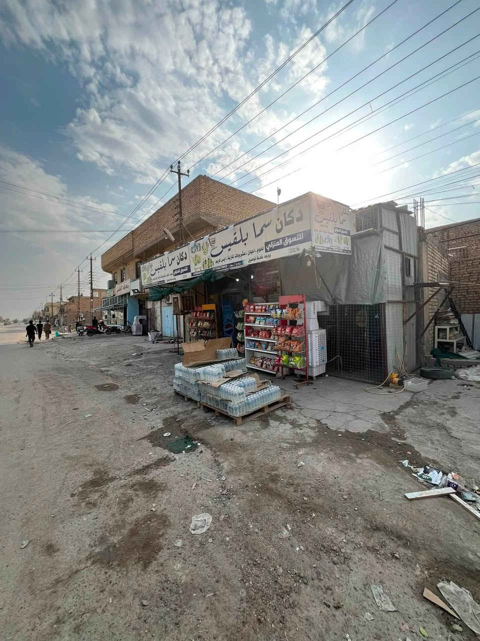 أسواق للبيع • ٨ برادات • رفوف بضاعة