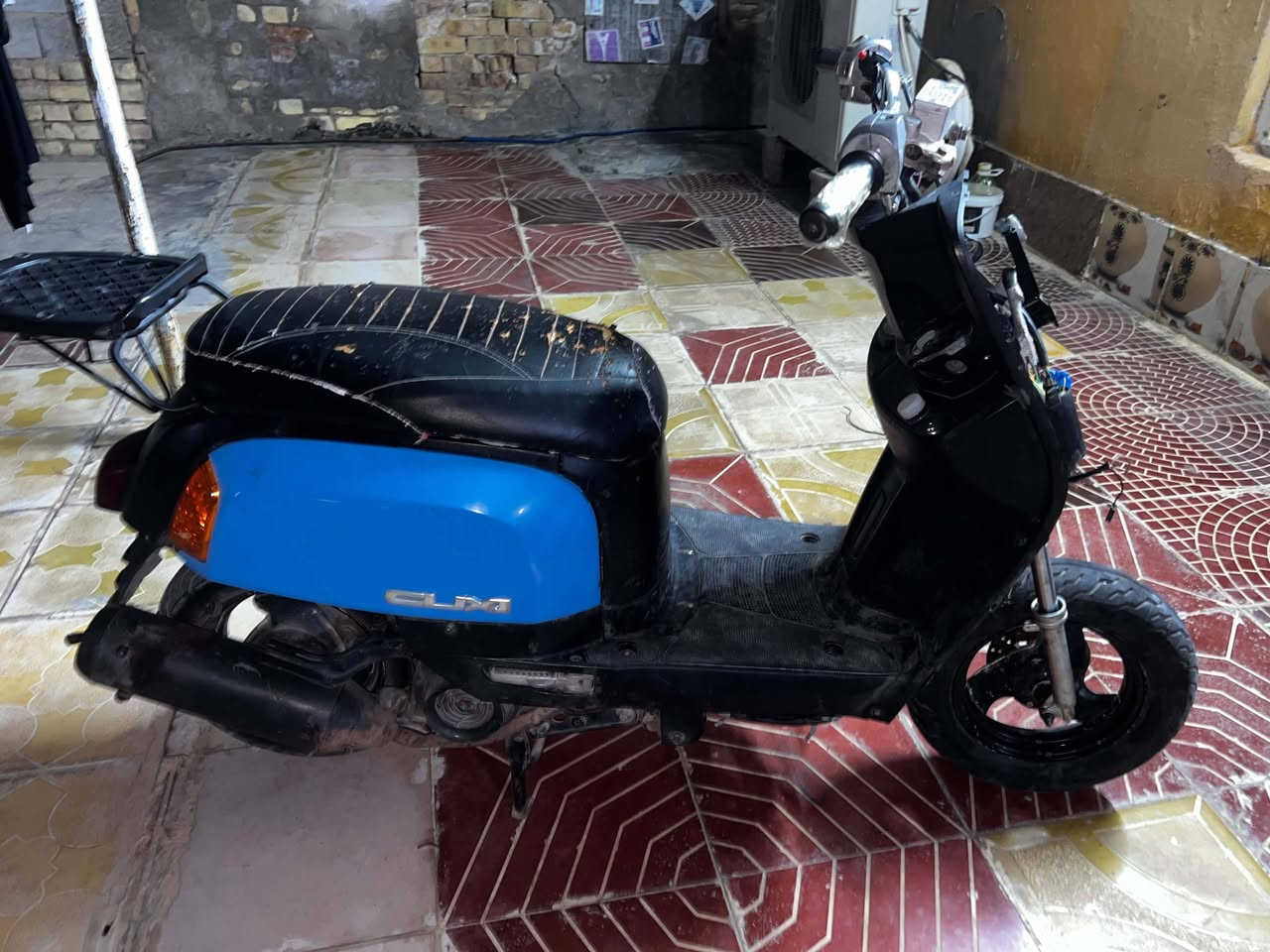 سلام عليكم ماكس بوليس شغاله ما بيها شي ابيع ع هاي الحطه كوم حديد غراضها موجوده بس بجم نقصها ب٢٠٠ وبيها مجال
*********** مكاني كوت جديده
