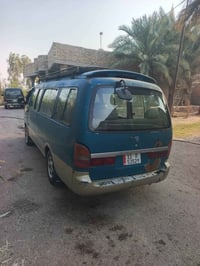 بيجو شبوط • ٢٠٠١ • تاجي