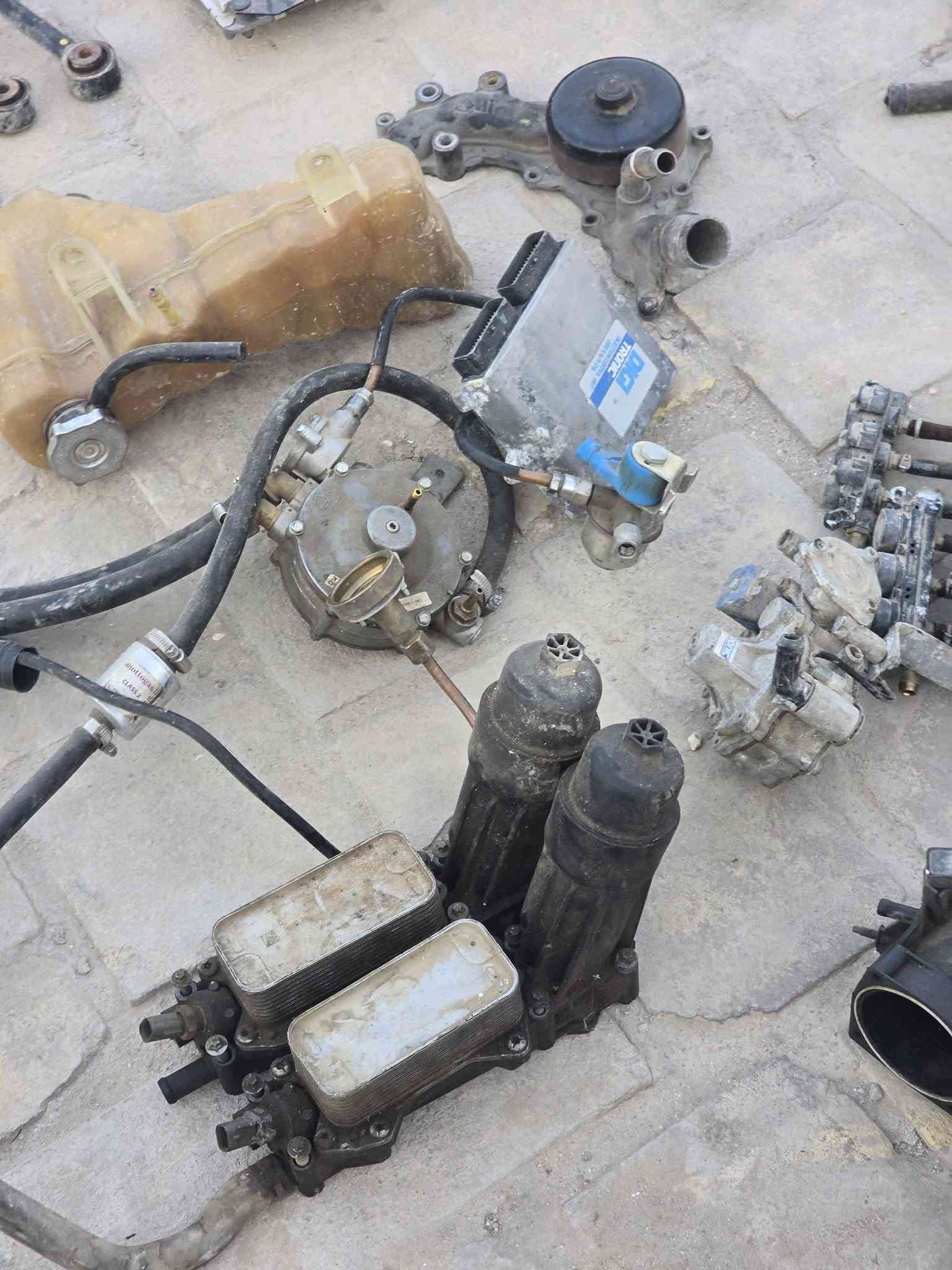 غراض اوباما جارجر للبيع
*********** 
كلمن وسعره
