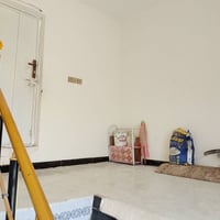 البيت للبيع طابو صرف 100 متر مربع 10في 10 طابقين حي الجامعه شارع 20 قر...