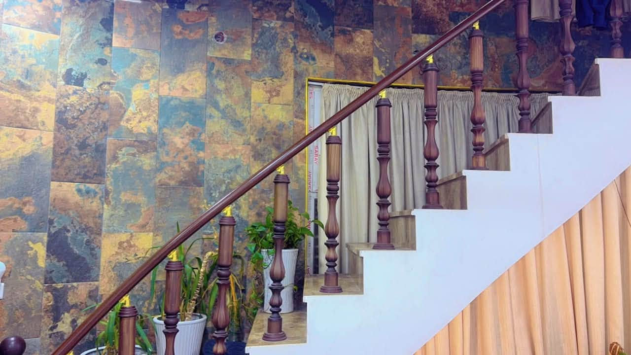 #دار_للــبـيــع  🏡🏠 طابو صرف💰 مطلوب مبادرة : 100مليون دينار
📅 التسديد الشهري: 438 ألف دينار
📍 الموقع: الديوانية - حي الزهراء الاولى، خلف مضيف الراجحي شارع 15 
📐 المساحة: 100 متر
🏢 البناء:   مسلح درجه اولى  

🔹 الطابق الأول:
• غرفة نوم
• صالة
• استقبال
• مطبخ
• مجمع صحيات داخلي وخارجي 
•ابواب قاصه
• كراج صغير

——————————————-
#متابعة_الصفحة
#نستقبل_جميع_عروضكم
———————————————————
🔺#للاستفسار الاتصال ع الارق 

سيد ليث  ***********📲
     
—————————————————————
او زيارة مكتبنا متواجدين 3 الظهر إلى 8 مساء  

🔺مكتب المسارات للعقار 
🔺العنوان:- الديوانيه - حي الزيتون - قرب شارع القوس
