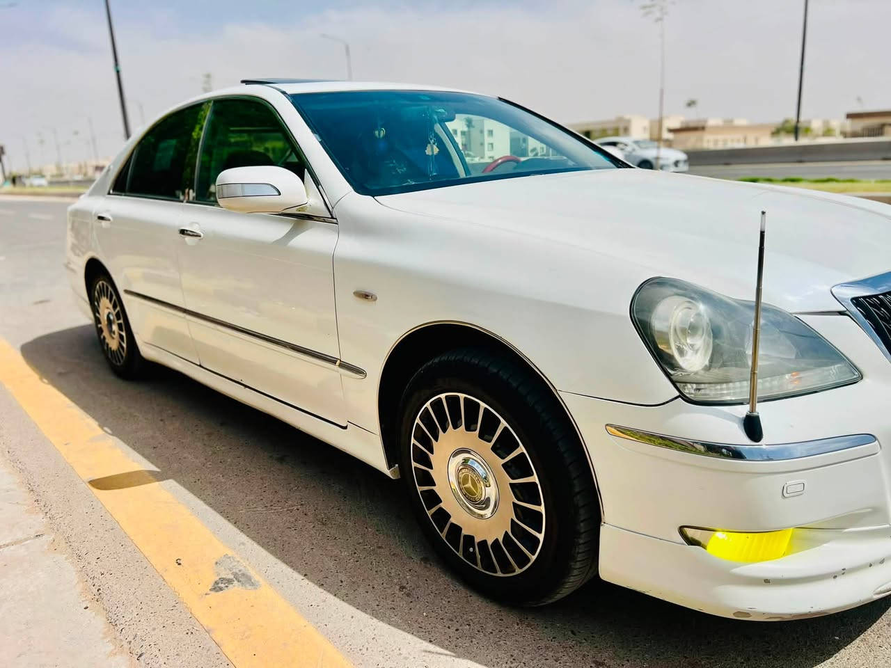 السلام عليكم ورحمة الله وبركاته  تيوتا ماجستا  2005للبيع 

رقم بغداد بسمي قرار 48 فول واحد على واحد وكدامكم الصور       ما يحتاج اذكر المواصفات معروفه مالت الماجسته الفول 

النجف الأشرف 
السعر 145
***********
