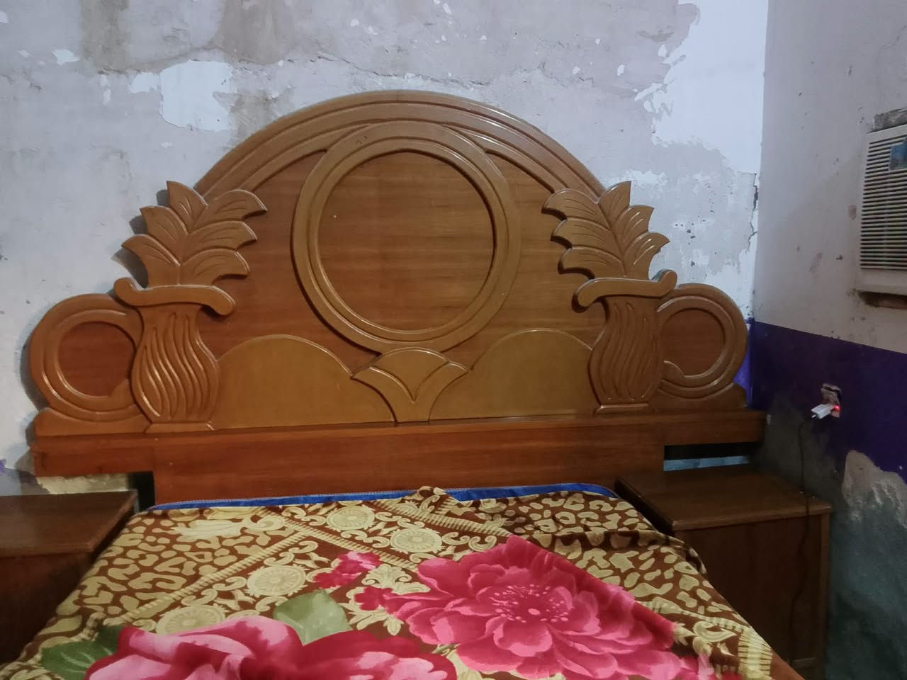 السلام عليكم اعادة النشر 
بسبب ضروف المشتري 
غرفه اخشاب للبيع
مكانهم مسيب طريق ابو الجاسم ع
 قرب صوره احمد الوائلي حي الصدرين 
***********
