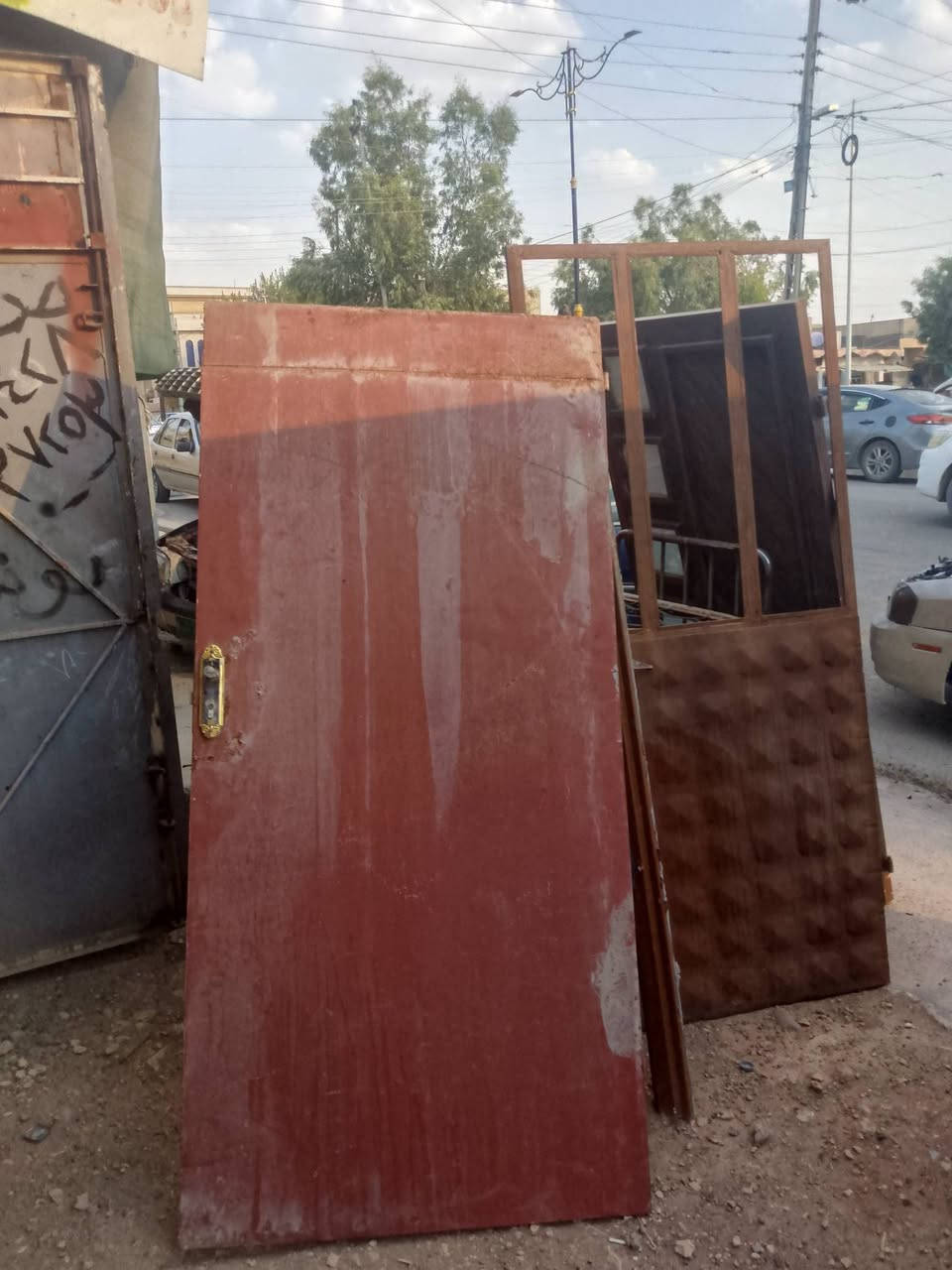 بيع شراء جميع انواع بيبان والشبابيك مستعمله وجديد باسعار تنافسيه وبلاستيك عنوان طريق مستشفى العام قرب جيش شعبي اي استفسار ***********
