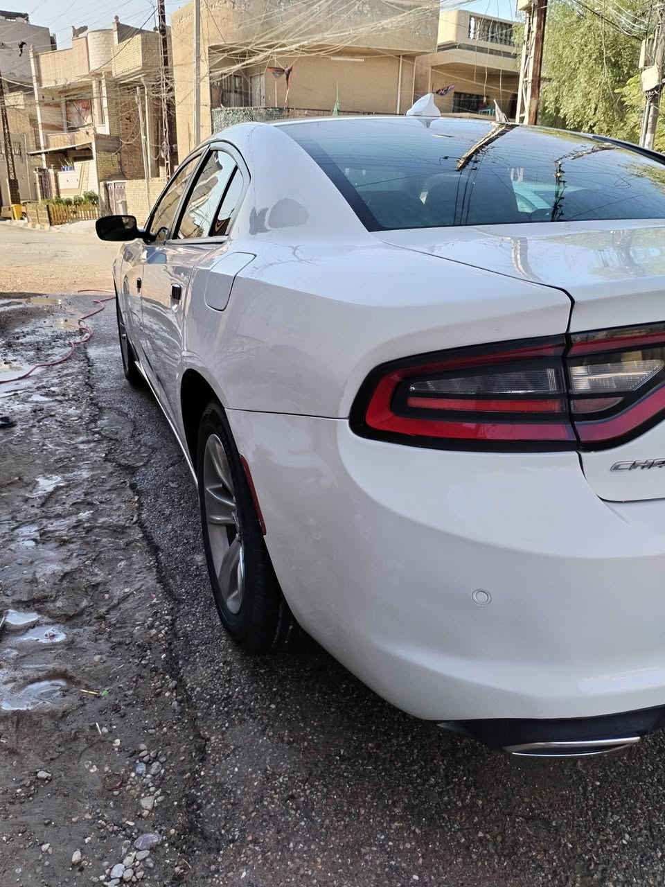 تشارجر SXT • وارد امريكي • خلفي متضرر