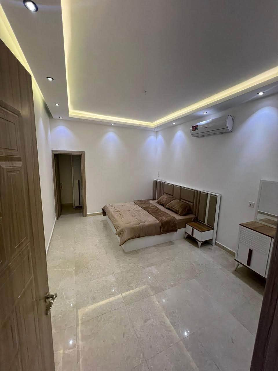 شقة موثثه دوبلكس طابقين 3 غرف نوم
📍المنصور حي دراغ 
الايجار الشهري 1300$ للاستفسار اكثر …
***********
