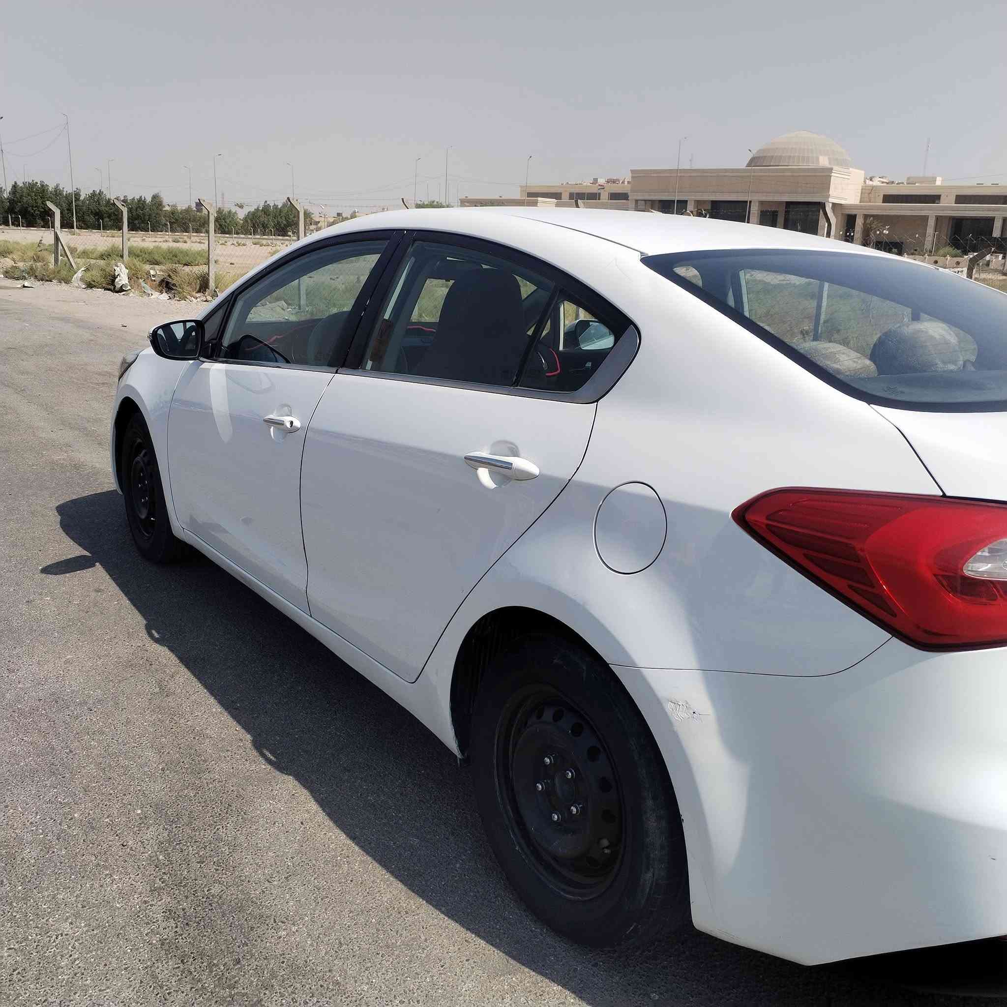 سيراتو ٢٠١٣ مكينه كير حداديه تبريد تخم تاير كله جديد مكان السيارة نجف فول مواصفات عدا البصمه السونار مرفق مع الصور السعر ٩٨ للمعلومات ***********
