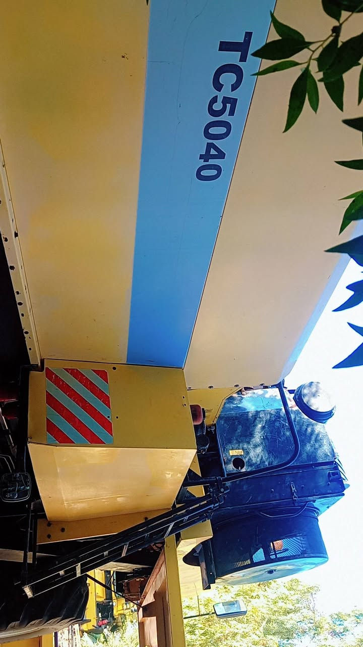 للبيع حاصده نيوهولند TC حجم4050 سنويه ورقم شمالي انكليزي تحويل أتريد وكاله مكينه وضع عل الشركه محرك مكفول كير وهوزنات شركه جاهزه للعمل التفاصيل أكثر اتصل على الرقم *********** العنوان نجف ناحية العباسيه
