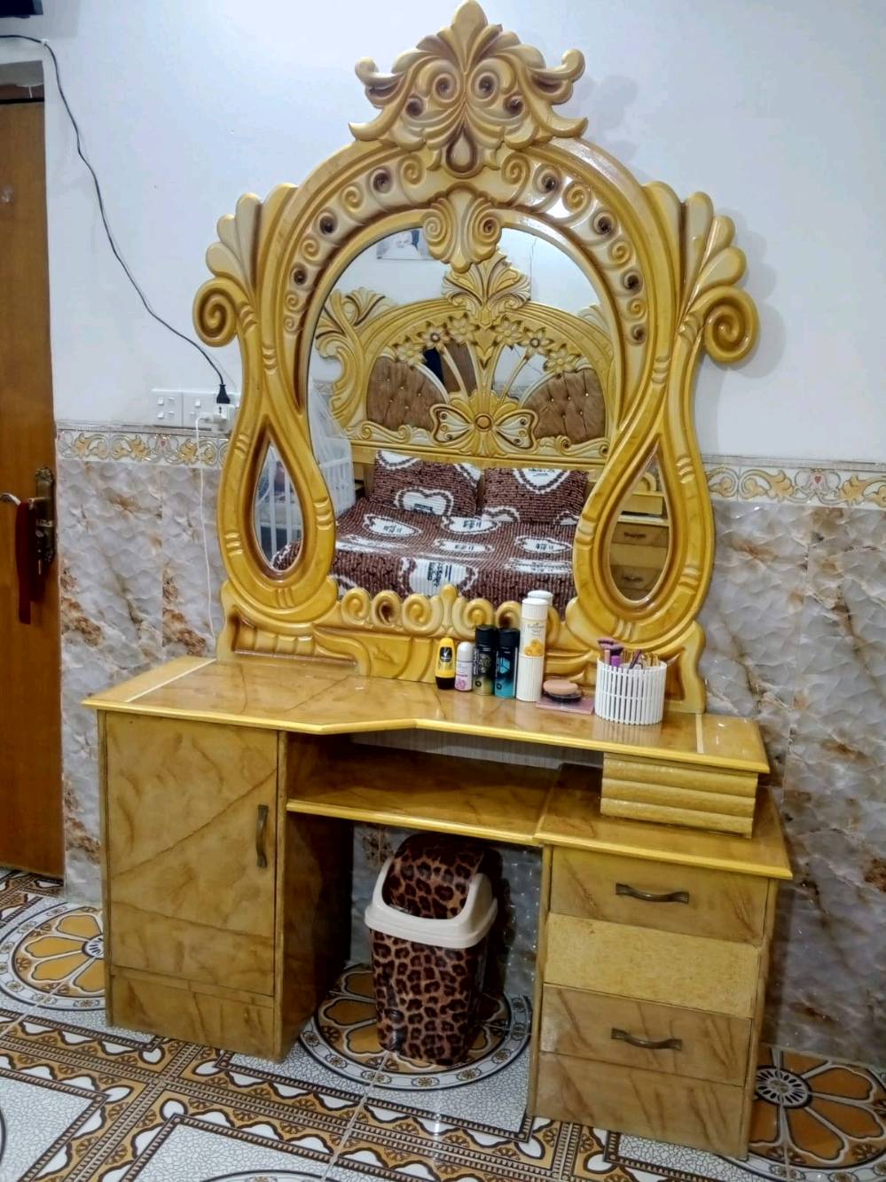 سلام عليكم غرفة نوم كاملة مكملة قطع الغرفة كاملة مابيهة نقص وبعدهي نضيفة بشكل كربلاء المقدسة الجاير السعر 650