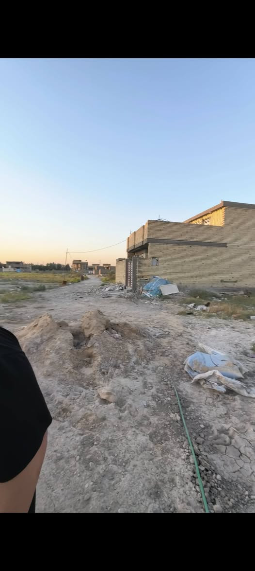 سلام عليكم قطعه بشارع ملاين. 
180.وجها 10.نزل 18
  ركن   شارعين
البيع.توصل   ***********
