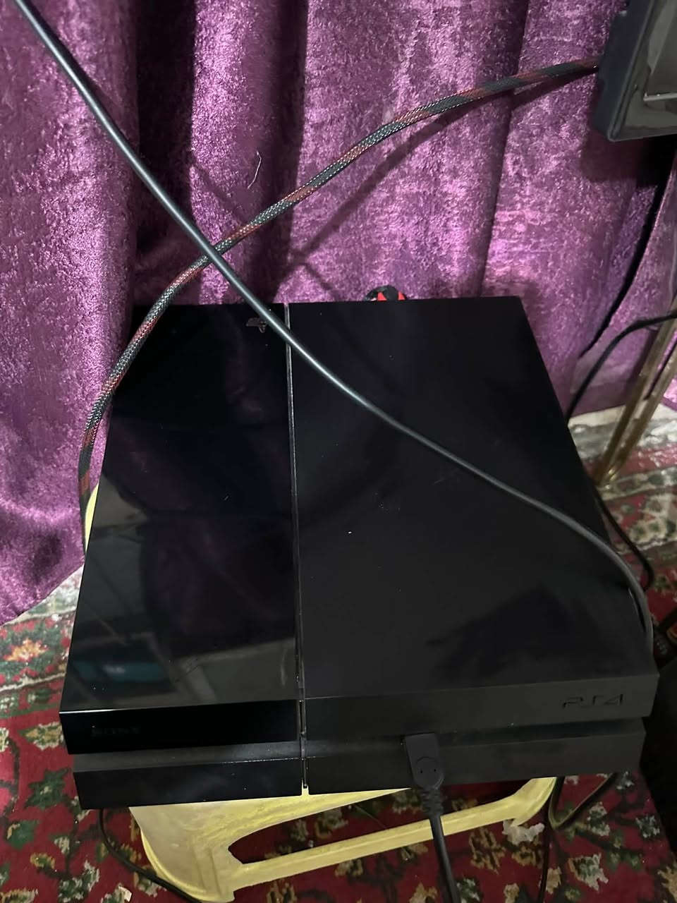 بيع مستعجل بلي 4 جوستكات ثنين  وwbs حجم 1500 وبلازما 60 هيرتز الحجم 24 سعرهن 450 قفلل الاجهزه كلهن نضيفات وبعدهن بضمانهن واكفلهن لا داخلات صيانه ولا مفتوحات 
واتساب ***********
