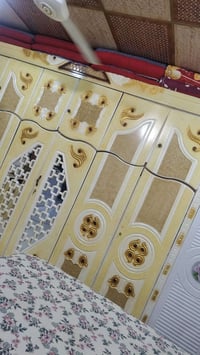 غرفه اخشاب • جديده • مستخدم سنه