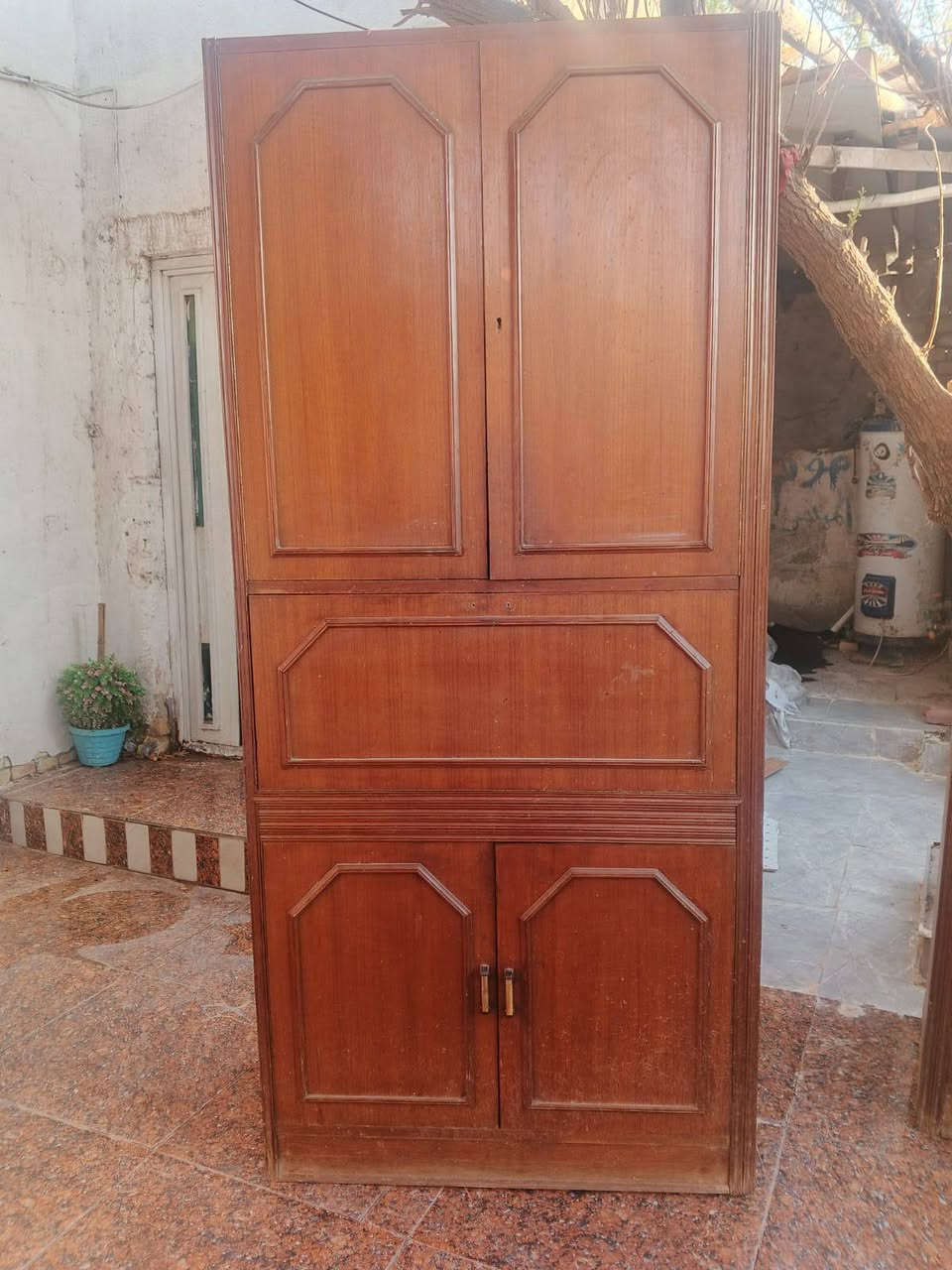 السلام عليكم ميازة صاج صاج الواحد 50كنتور ابو تلاثه المنيوم جديد 250شراي يتصل ***********
