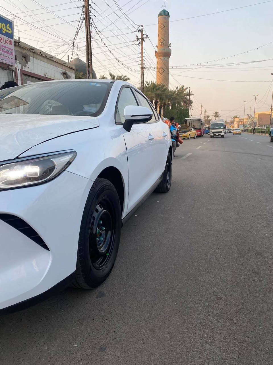 كن بلاس بيها ضرر بلبجم وصلح باقي نواقص بسيطا مثل ما موضح بالصور ماشيا ١٢الف الكلي تبديل جاملغ وبنيد مصلح +شاصي بي تعديل كير مكينا تبريد تخم تاير خير من الله السعر ١٥و٧٠٠ مكاني بغداد شعب ***********
