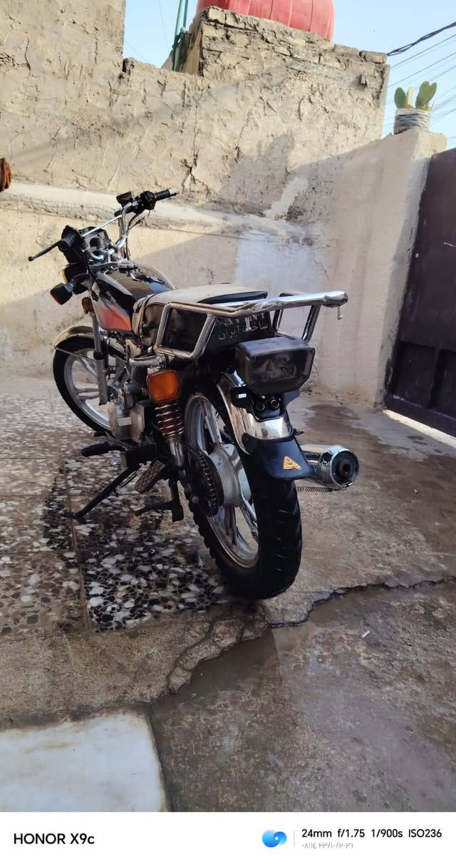 مديل ٢٣ • اوراق • محرك ضعيف