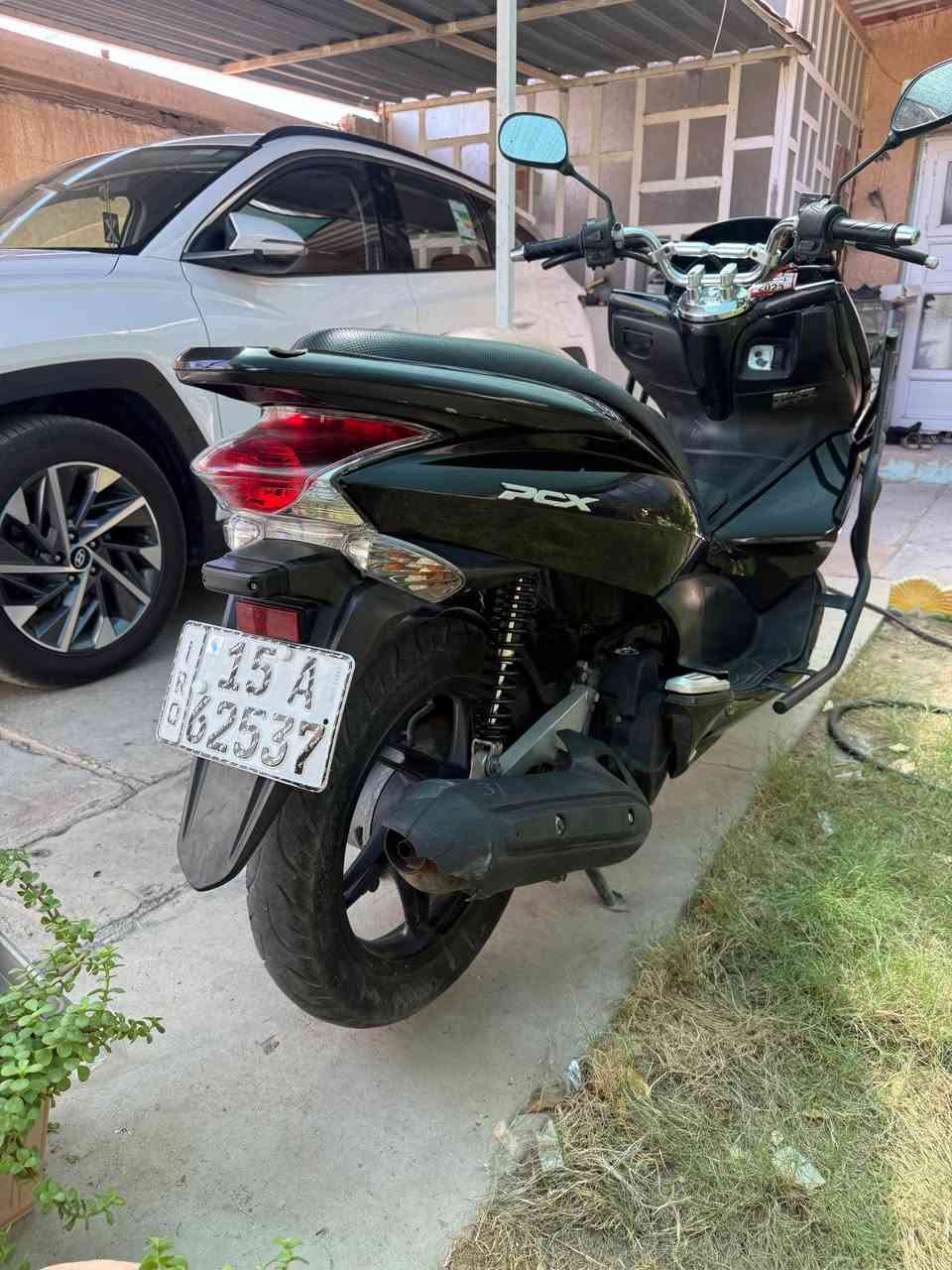 دراجه للبيع نوع Pcx الجيل الاول
125cc
الدراجه نضيفه بمعنى الكلمة بس بيها مشكله بل روله يكلف تصليحها ١٥٠/٢٠٠ الف ترجع بلاد.

 دراجه مفوله بمعنى الكلمه الدراجه مسجله وكامله وسنويه موجوده تحويل ثاني يوم كهربائياتها كلها شغاله يعني دراجه نقصها الروله فقط تسويها وتنساها بعد عمر تروح وياك 

 كشرها  بي فطور وكسر من الصفحه للتواصل على هذا الرقم بي واتساب واذا تريدون خاص هم موجود
واتس اب ***********
اتصال ***********

مكان الدراجه الانبار الرمادي سعر الدراجه 15 ورقه وبيه مجال بسيط حك الجيه بغداد, العراق
