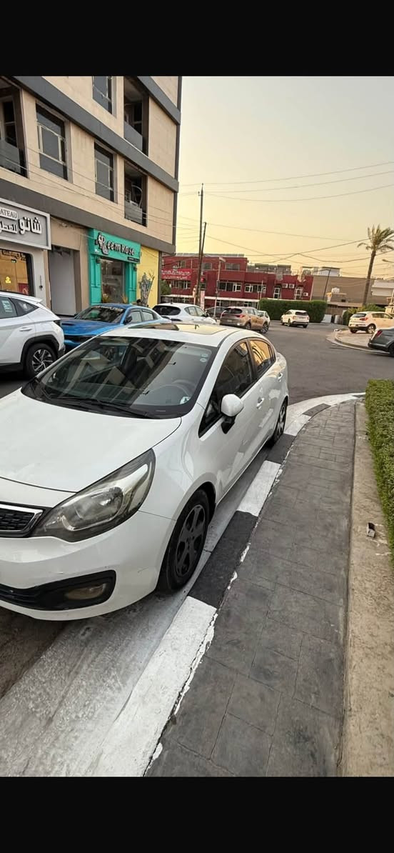 السلام عليكم ريو موديل ٢٠١٤ خليجيه فوال عده البصمه سونار مرفق بلمنشور السياره خير من الله  مري شفط حداديه صدر كله كفاله من الغد والشواصي السعر ٨٠ وبيه شي بسيط مكاني بغداد حي الجهاد رقمي ***********

نص مكتوب في الصور:
- محمد الحسناوي 2026/9/13، 6:20 م