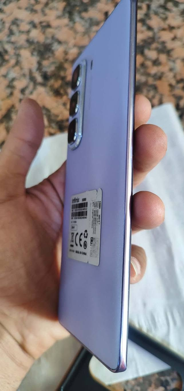 انفنكس هوت 50 برو بلص شاشه منحنيه
جهاز جديد اسخدام شهرين مال بيت مكان نجف السعر 250 والجديد مالته 500 مكاني نجف حي النداء***********

