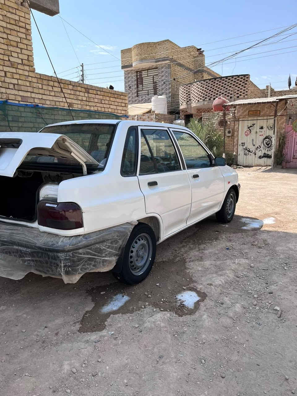 للبيع مديل ١٥ سياره احله من صوره مكينه وكير خير من الله تخم تاير جديد خياس مابيها سياره جاهزه مانقصه شيي حداديه وره وكدام  جديد مستعجل السعر ٣٠ والشري يتصل ***********
