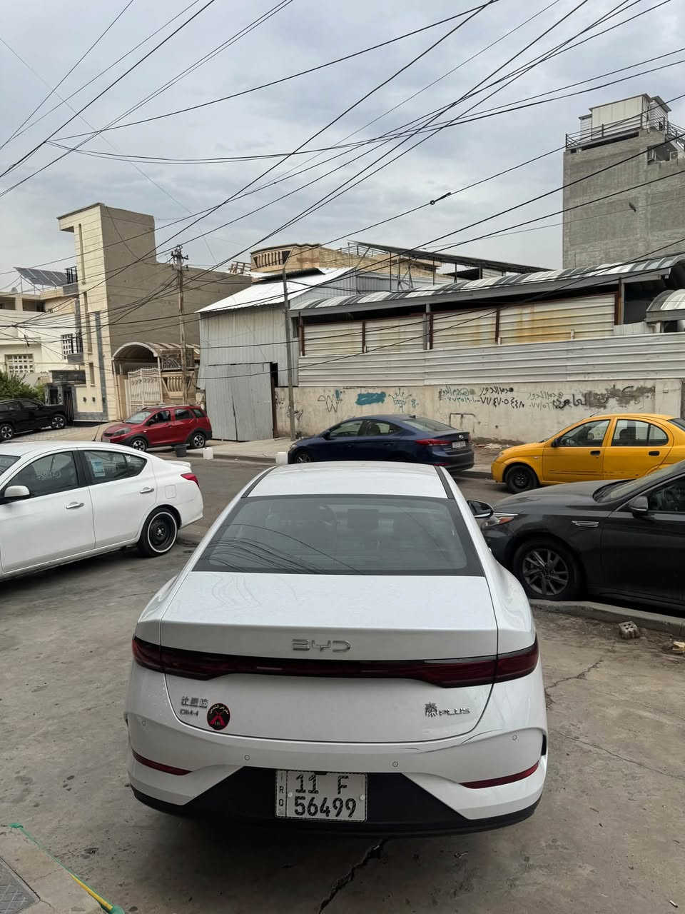:
---
*للبيع BYD Qin Plus - موديل 2025*

*السعر: 19,700 وبيها مجال بسيط جداً*
*العنوان: بغداد - حي العدل*
*الممشى: 25,000 كم*

*مواصفات السيارة:*
✅ الموديل: 2025
✅ المحرك: يعمل لشحن البطارية
✅ النظام: 3 أنظمة هايبرد بنزين + شحن ذاتي
✅ الداخل: جلد زيتوني
✅ التشغيل: بصمة + كارت
✅ شاشة كبيرة
✅ هاند بريك بصمة + Auto Hold
✅ تبريد قطعتين
✅ 10 ايرباكات
✅ الشاحنة الأصلية جديدة بعدها بالجيس ممفتوحة

*حالة السيارة:*
🔹 بيها طخة بجاملغ الأمامي ورصعة بالبنيد

*للاستفسار: ************

---

*نسخة قصيرة للكروبات:*

للبيع BYD Qin Plus 2025
ماشية 25 الف
فول 1/1 جلد زيتوني 10 ايرباكات تبريد قطعتين بصمة كارت
3 انظمة هايبرد شاحنتها جديدة بالجيس
بيها طخة جاملغ امامي ورصعة بنيد
السعر 19,700$ وبيها مجال
بغداد حي العدل ***********
