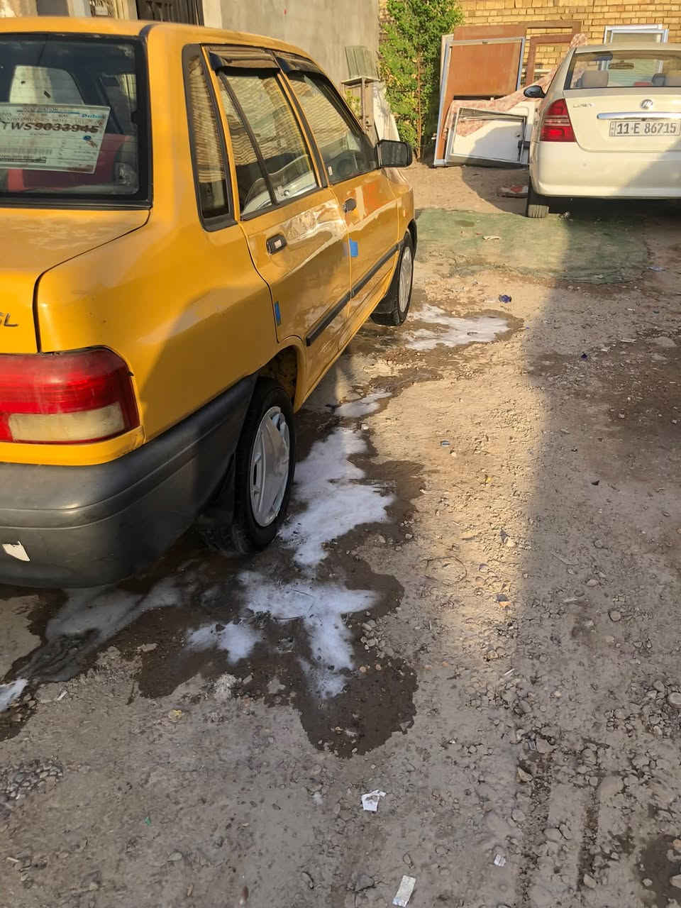 السلام عليكم سايبه للبيع موديل ٢٠١٢ كير ومكينه خير من الله حداديه جديده تخم تاير تبريد نقصه فقط غاز شواصي مكفولات السعر ٢٧وبيه مجال بسيط العنوان بغداد بوب شام رقم الهاتف ***********
