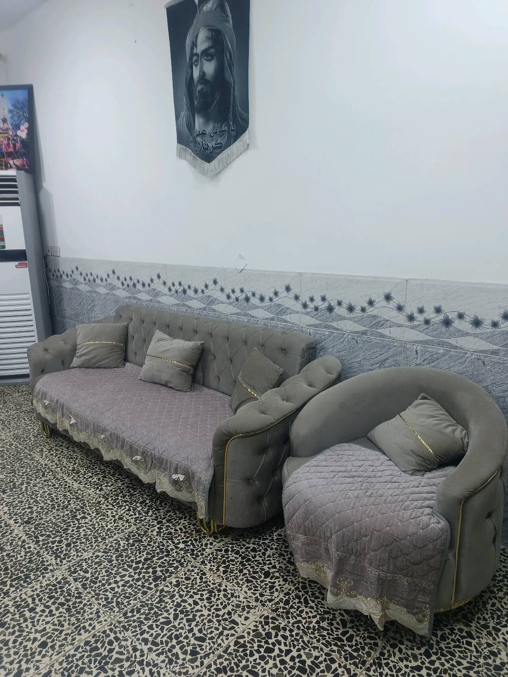 كنب • للبيع