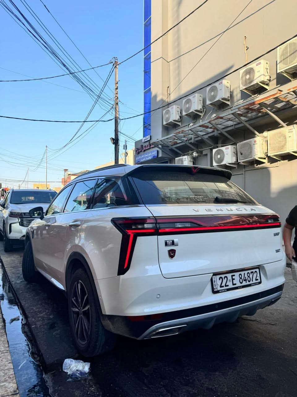 موصل حي المثنى ***********
🚘 للبيع Venucia 260T موديل 2023

✨ كلين ونظيفة جداً

📍 الممشى: 46,000 كم

🔥 محرك 1.5 تيربو

⚙️ قير أوتوماتيك 7 سرعات DCT

💪 قوة تقريباً 190 حصان

🚗 دفع أمامي

• شاشة وسطية ونظام ترفيه

• تشغيل زر

• دخول بدون مفتاح

• كاميرا خلفية + حساسات

• مثبت سرعة

• أنظمة أمان ومساعدة للسائق

• إضاءة LED

• جنوط ألمنيوم

• فتحة سقف بانورامه

• داخلية مرتبة ومريحة

✅ السيارة نظيفة وكلين

✅ الممشى 46 ألف فقط

✅ بضمان شركه العبيدي

💰 **السعر:**١٤٥
