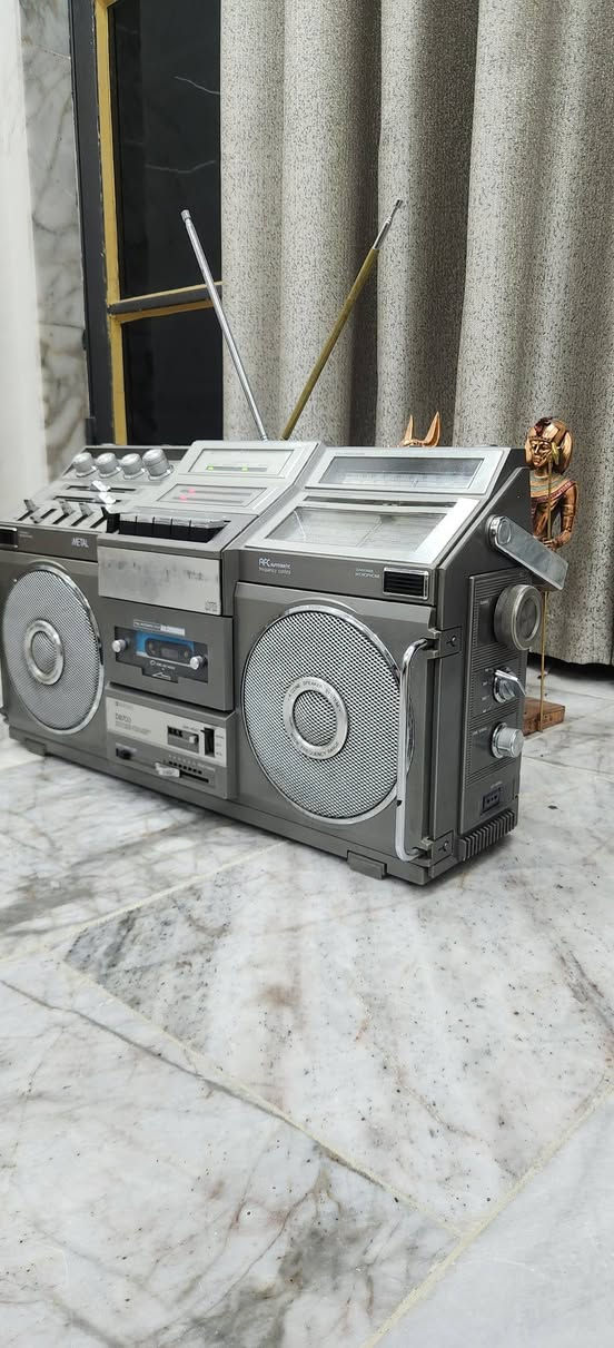 للبيع ***********. سعر ٢٠٠ بي مجال
