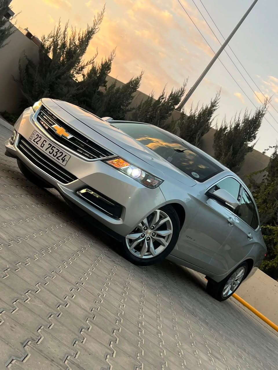 بسم الله
Choverlet impala LT 2020  

الوحش شوفرليت امبالا  موديل 2020 غزال 🦌 محرك ستة سلندر وارد امريكي مواصفات فول عدا الفتحه فئة  ( LT ) .

السياره استخدامي الشخص شرط كير محرك برغي ممفتوح عل وضع الشركة وشرط لاكلوب مكينه مشتغل لا مسج صيانه كله عل ايدي السياره وجدا وجدا معتني بيه دهن فلتر بوليش نظافه فول ١٠٠/١٠٠ 

تواجد السياره / السليمانيه 
الموديل /:- 2020 
المسافه المقطوعه /:-  72 الف حقيقي 

المواصفات /:- 
قبل كلشي اي صوت تسمعه بل سياره انزلك ورقه من السعر . 
كشنات جلد 
كامره خلفيه  
تشغيل عن بعد شغال السياره
سايد بريك كهرباء 
كشنات امامي كهربائي 
قاصه متحركة 
بصمه ابواب ٤  يعني الابواب الامامي والخلفي بصمه 
صندوق بصمه 
لايتات زينون منضومه جديده 
شاشه وسطيه لمس  
اضواء ترحيب عند فتح السياره 
سستم سماعات بوز شركة 
تحكمات ستيرن كامله
كروز سرعه 
كير اوتو وكير عادي 
مرايات جانبي كهرباء 
شرط التحويل والغرامات 
ملاحظه 
السياره حادثه سطحي بدون شواصي وسونار السياره موجود بل منشور 
السعر /:-  122 ورقه  وماكو هيج سعر بل السوك ومبروك مقدما الي صير من نصيبه .

⚠️ شباب ماراوس فقط بيع نقد ⚠️

شرط التحويل والغرامات 

التواصل فقط  عل رقم الموبايل او وتس اب فقط لجاد بل شراء رجاءا رجاءا ***********

