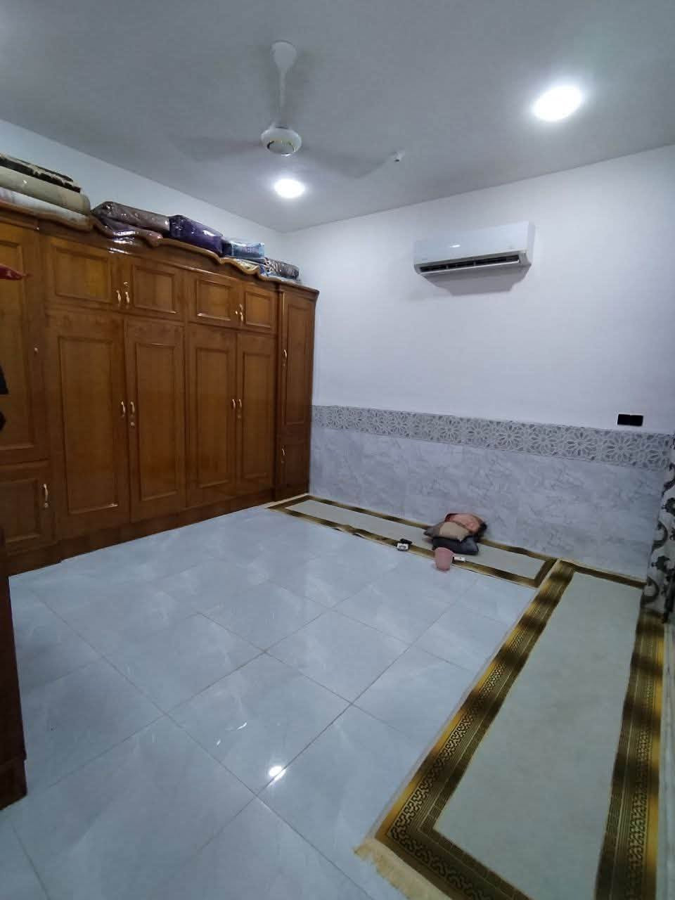 بيت طابقين • مراوس • زين القوس شارع المدارس